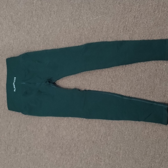 Alphalete dark green seamless legging - Picture 5 of 6